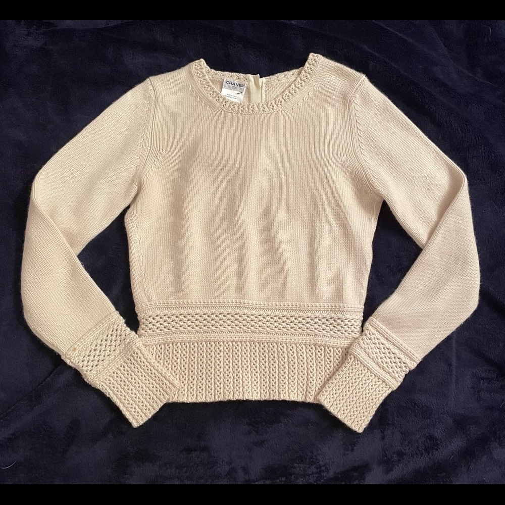 Chanel 2002 Knit Sweater ✨